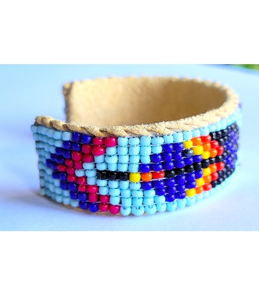 Boucle d'oreille Aguayo cube géométrique bleu ciel aqua pour